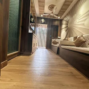 Bms - 2 Bhk Lux Ac Only For Family's Hyderabad