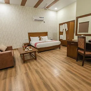 Resort Woodland & Convention