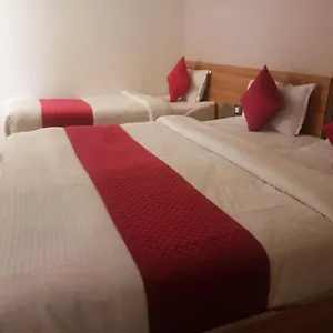 Rooftop Luxury Rooms- Jubliee Hills 3* Hyderabad
