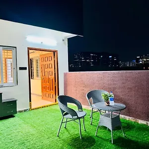 Apartment Bluo Penthouse Gachibowli - Terrace Garden Hyderabad
