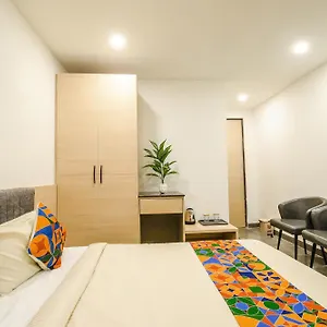 Fabhotel Prime Adhirath Grand - Hitech
