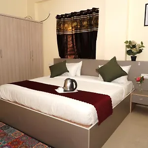Royal Grand Hotel 4*