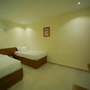Hotel Dhruv Elite And Banquets 3*