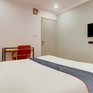 Hotel Super Townhouse Sr Nagar Rcc Premier 4*