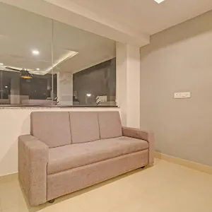 Hotell Super Townhouse Whiteridge Gachibowli Near Aig Hospital 4*