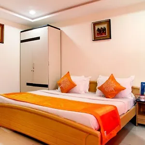 Hotel Oyo Mindspace Hitech 3*