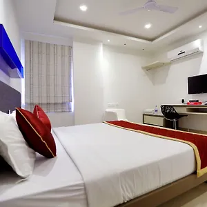 Oyo Q Gachibowli Hotel