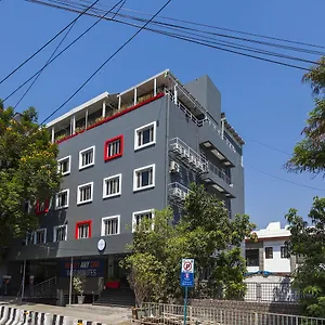 Hotel Oyo Townhouse 5 Jubilee Hills 4*