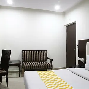 Hotel Fabhotel Pride Madhapur 3*