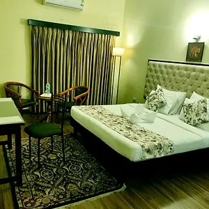 Guest Suites Homestay *