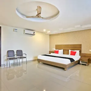 Hotel Capital O 15079 Navvada Regency 3*