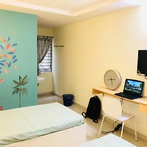 Magna Living ホテル *