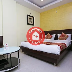 Hotel Oyo 1421 Nirmal Excellency 3*