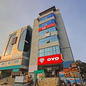 Oyo 24993 Royal Hyderabad