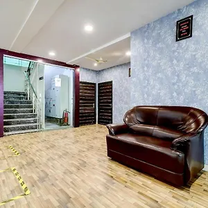 Collection O Broholic Near Gachibowli Hotel 3*