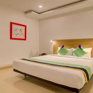 Hotel Treebo De Alphabet Kondapur 3*