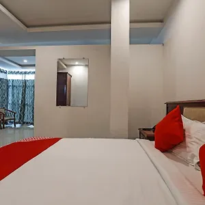 Oyo Flagship 11310 Sri Tulasi Residency Near Birla Mandir 3* Hyderabad