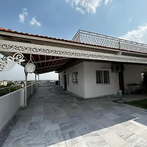 Luxury 3 Bedroom 3 Bathroom Penthouse Guest house