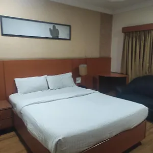 Hotel Amaze Grand 3*