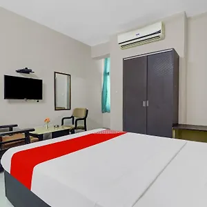 Oyo Flagship 80484g Srinivasa Grand Hotel Hyderabad