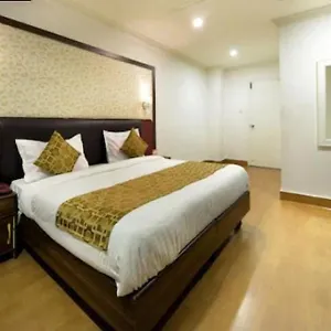 Oyo Heights 호텔 4*