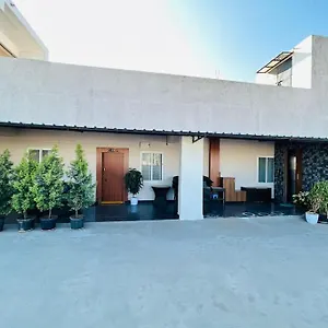 Apartment Luxury 3-br Penthouse *