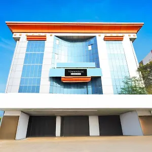 Hotel Super Townhouse Ameerpet Balkampet Road 3*