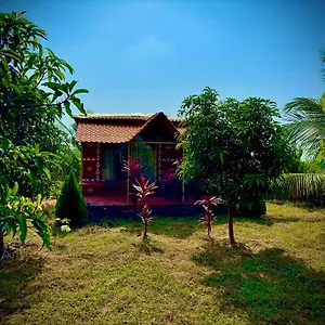 Mangohut Pool *