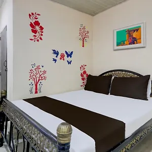 Spot On Aaraadhya Residency 2* Hyderabad