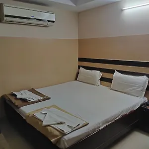 Hotel Suprahbat 2*