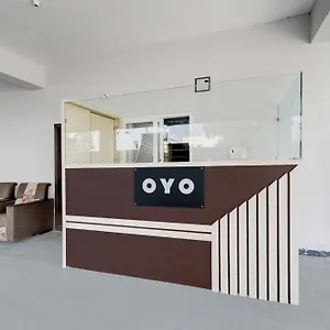 O Rrr Residency & Luxuryrooms 3*