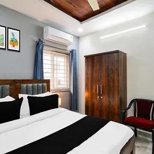 Super Collection O Gachibowli Phase - 1 Near Isb Hotel