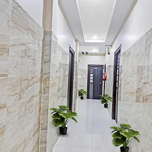 Collection O White House Near Kims Kondapur 4*