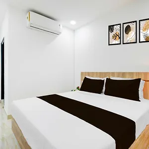 Hotel Super Collection O Lb Nagar Metro Station 2*