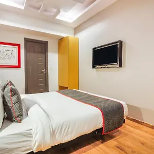 Super Townhouse Rcc Sunrise 酒店