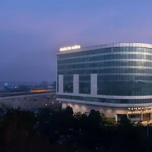 Clarks Airport Hotel 4*