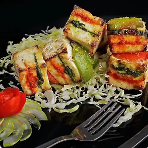 Blossoms Rooms Hotel Dunkin Grand- Beside Care Hospital- Banjara Hills- 20 Percent Off On Spa- 10 Percent Off On Room Service Food Order