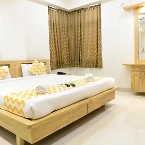 Hotel Fabhotel Spring Leaf Gachibowli