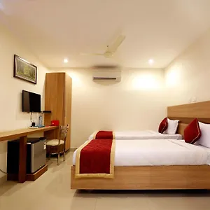 Oyo Gachibowli-miyapur Road Hotel Hyderabad