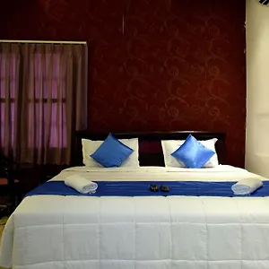 The Nest Hotel 2*
