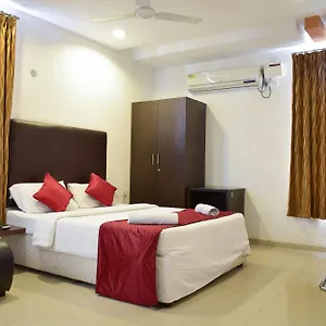 Zo Sr Nagar Hotel 3*