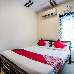 Oyo 15739 Grand Brundavan