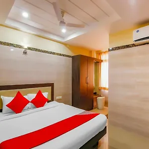 Oyo 24397 Flagship 9 Star Shamshabad 3* Maisaram