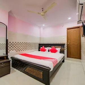 Hotel Oyo 35856 Padma Residency Hyderabad