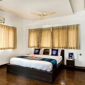 Oyo 3421 18 Square Hotel Kondapur (Telangana)