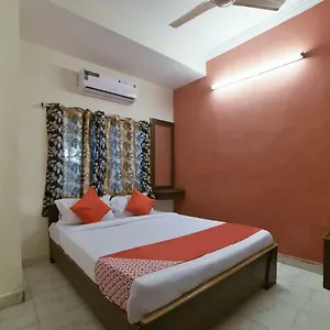 Oyo 16533 Sudarshan 3* Hyderabad