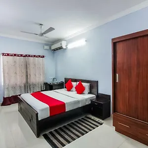 Hotel Oyo 14500 Yesmark Gachibowli