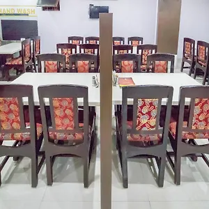 Hotel Oyo 13300 Anupama Residency