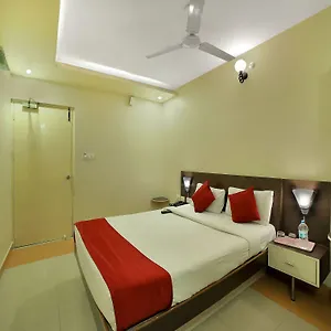Hotel Oyo 3718 Ameerpet