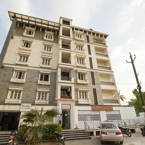 Apartment Oyo 4183 Queens Court *